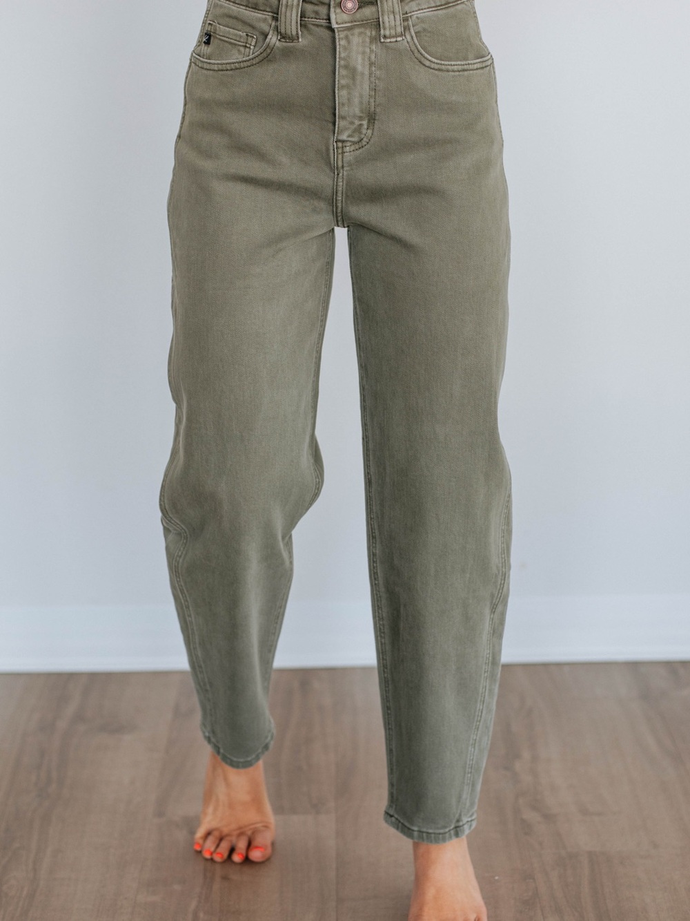 NEW High-Rise Women’s Barrel Jeans - worn once!